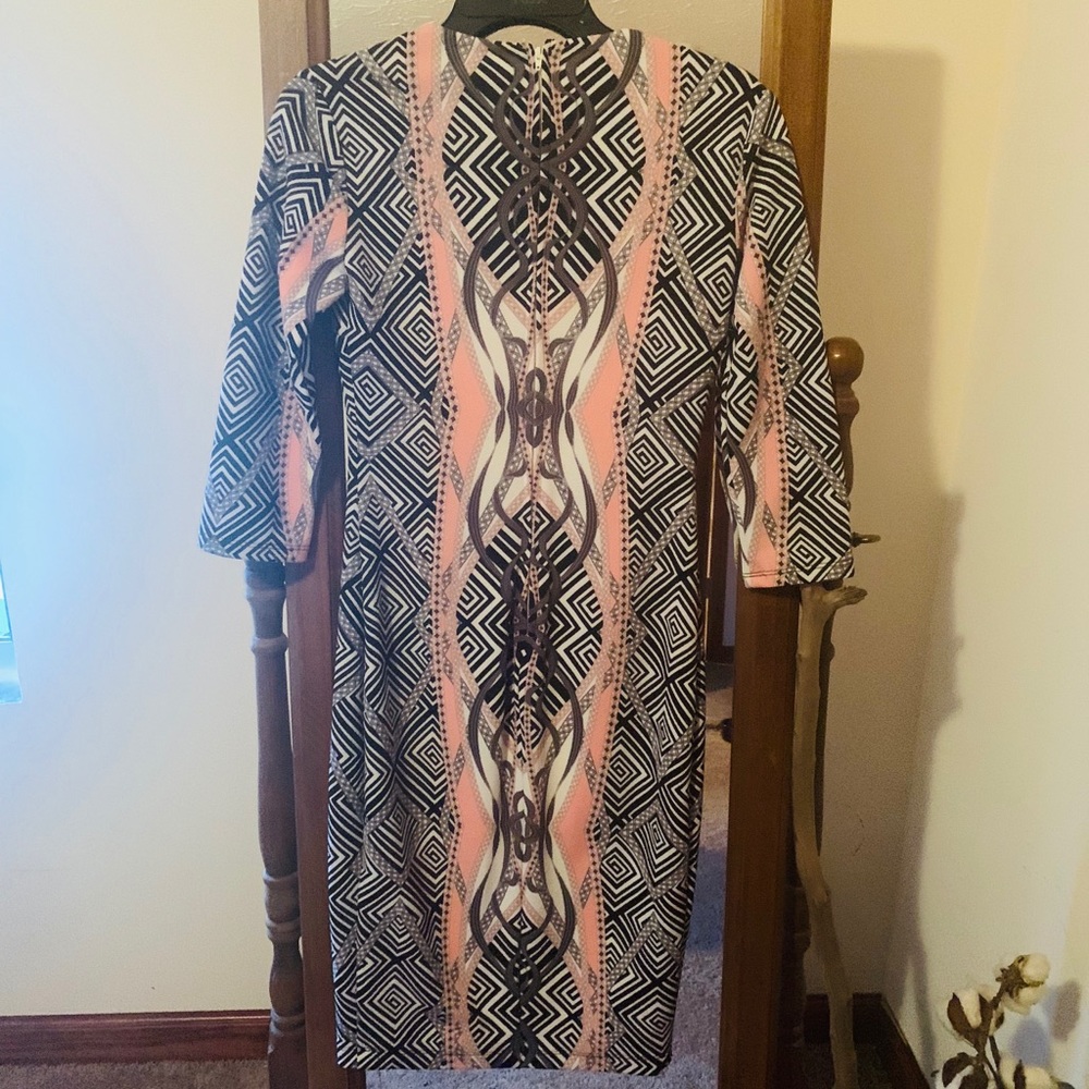 Dress - Picture 3 of 3